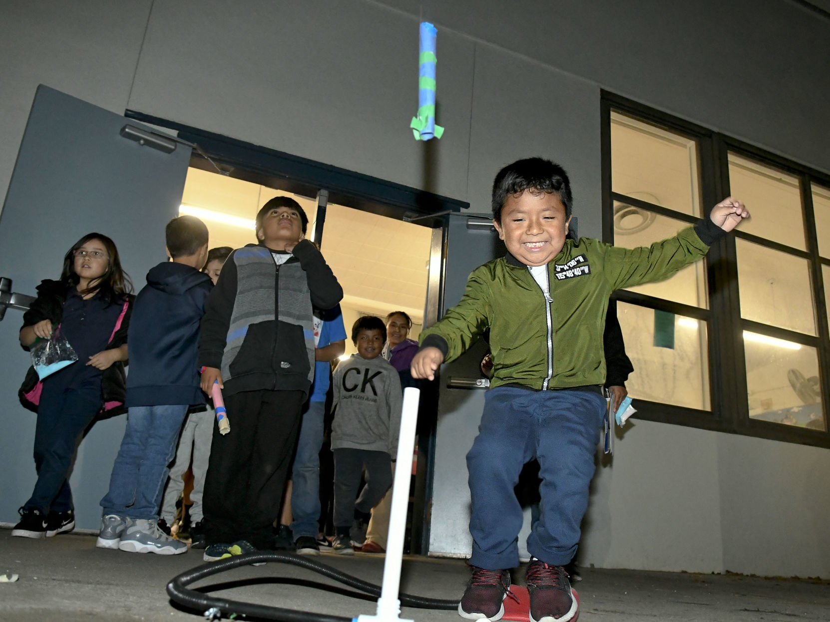 120519 Fairlawn STEAM night 02.jpg